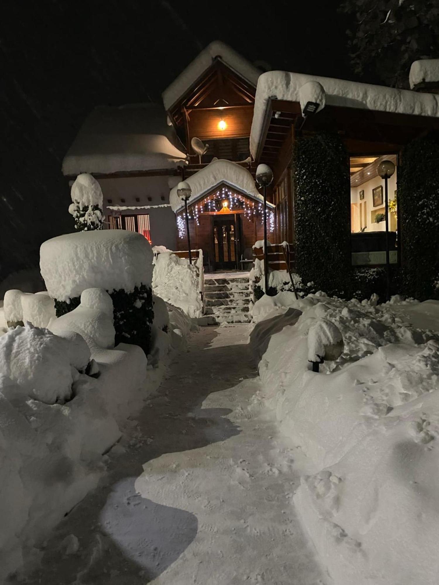 Orehite Guest House ซาโมคอฟ ภายนอก รูปภาพ