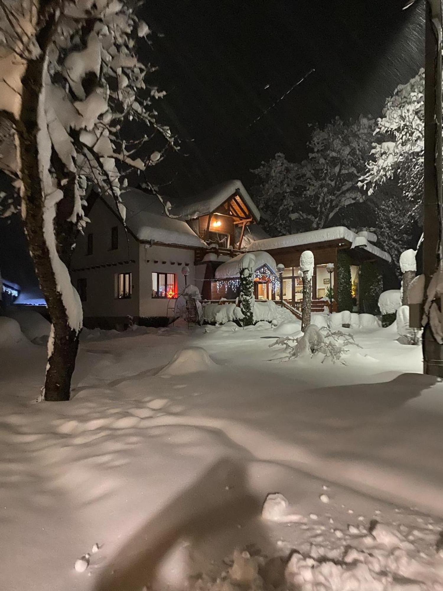 Orehite Guest House ซาโมคอฟ ภายนอก รูปภาพ