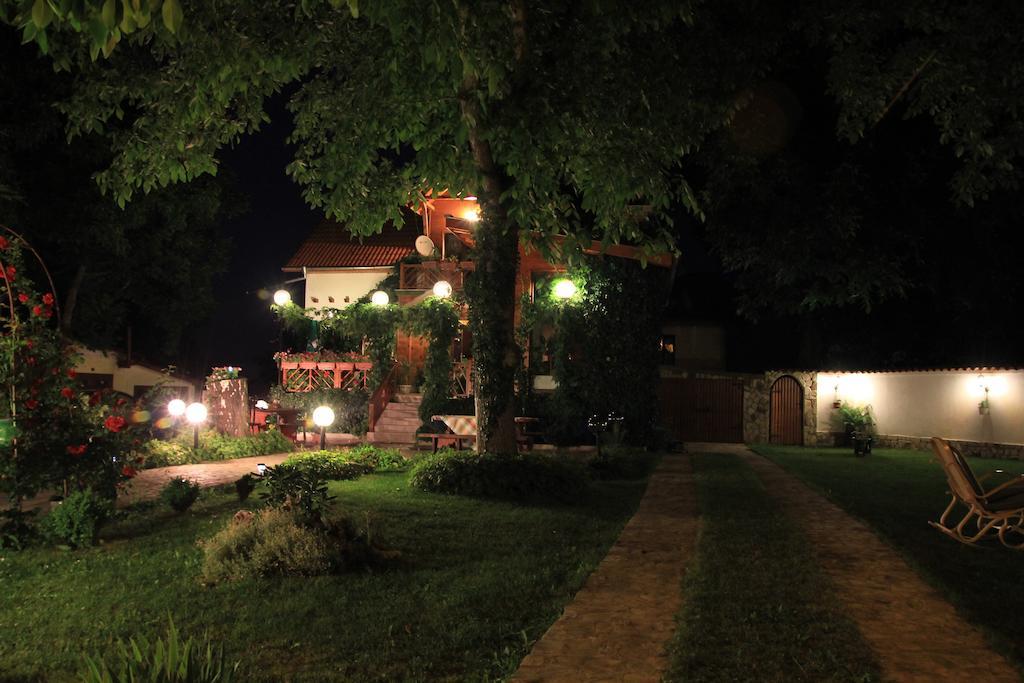 Orehite Guest House ซาโมคอฟ ภายนอก รูปภาพ