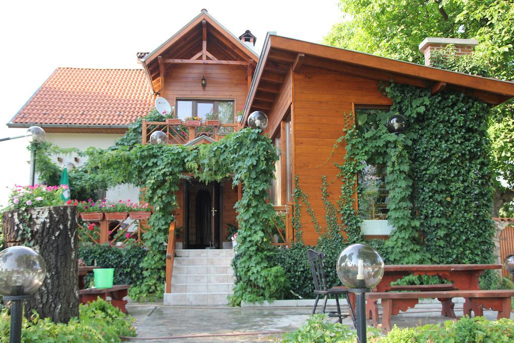 Orehite Guest House ซาโมคอฟ ภายนอก รูปภาพ