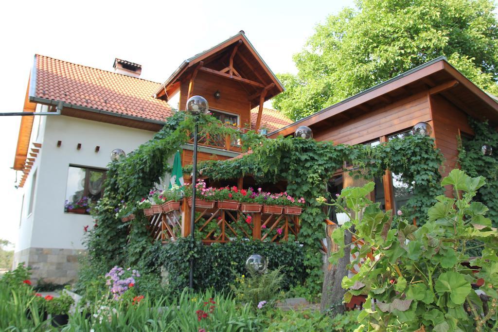 Orehite Guest House ซาโมคอฟ ภายนอก รูปภาพ